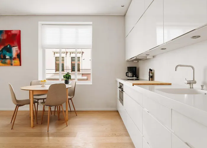 Appartement Dinbnb L 200m To Torgallmenningen L High-end L Steps From Center Bergen